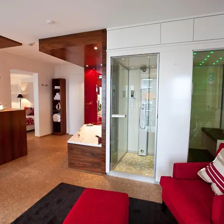 Hotel Hotel Garni Rheinpark Rees 4*