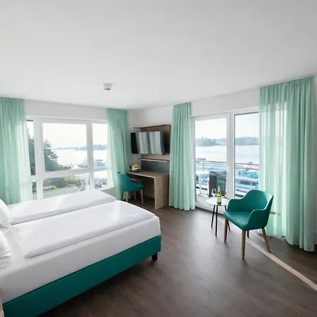 Rheinpark מלון 4*