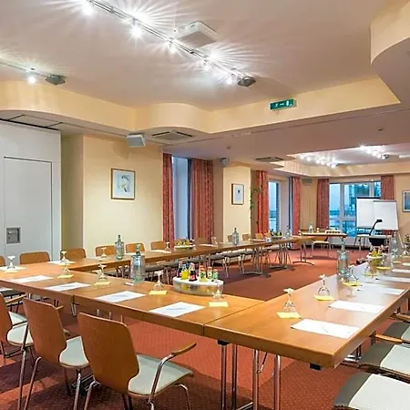 Отель Rheinpark 4*